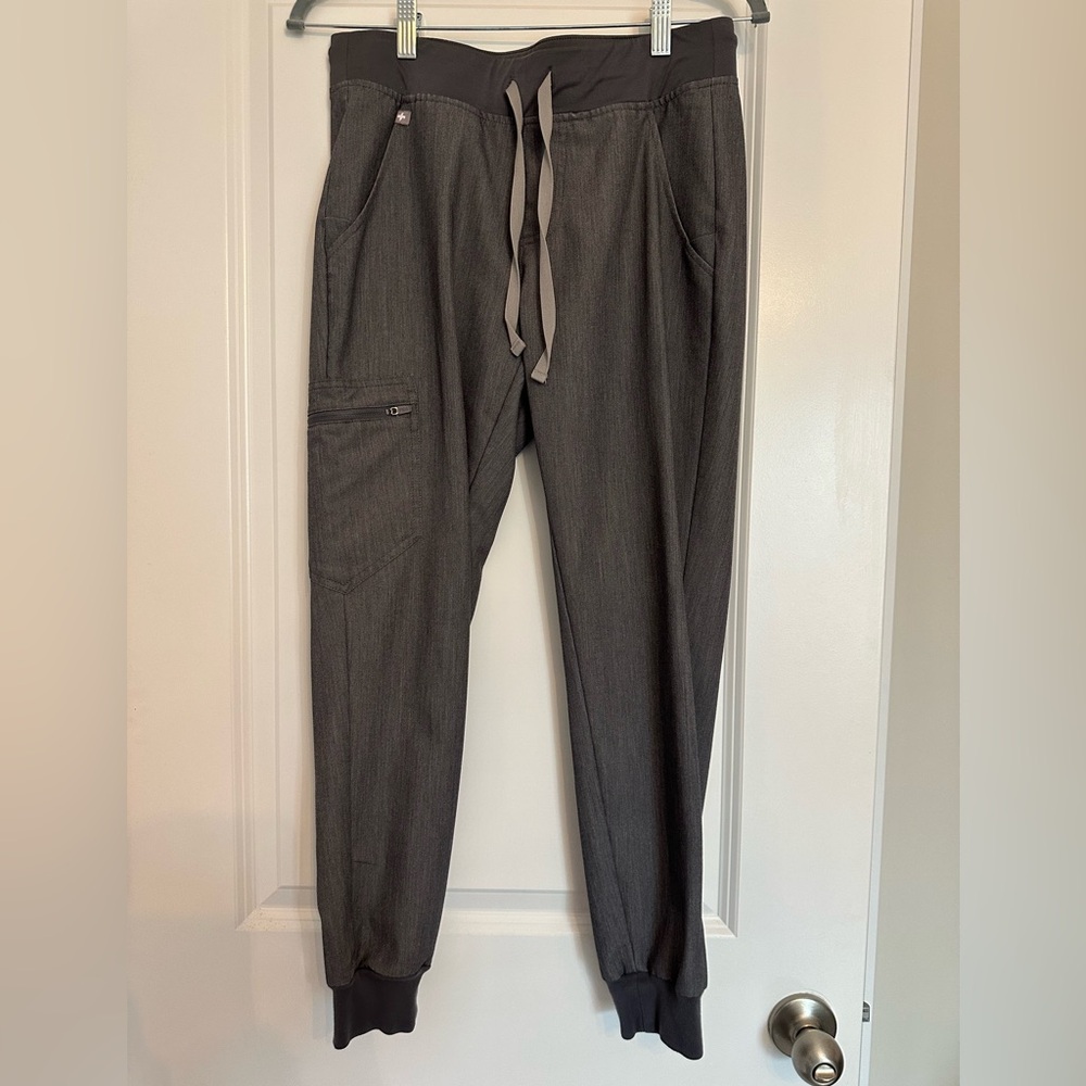 Figs scrub pants, Heather grey, size small